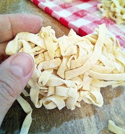 How to easily dry tagliatelle in the oven